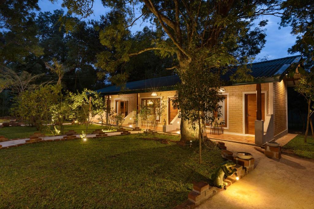 Zahrada ubytování Dhalaya Resort Udawalawe