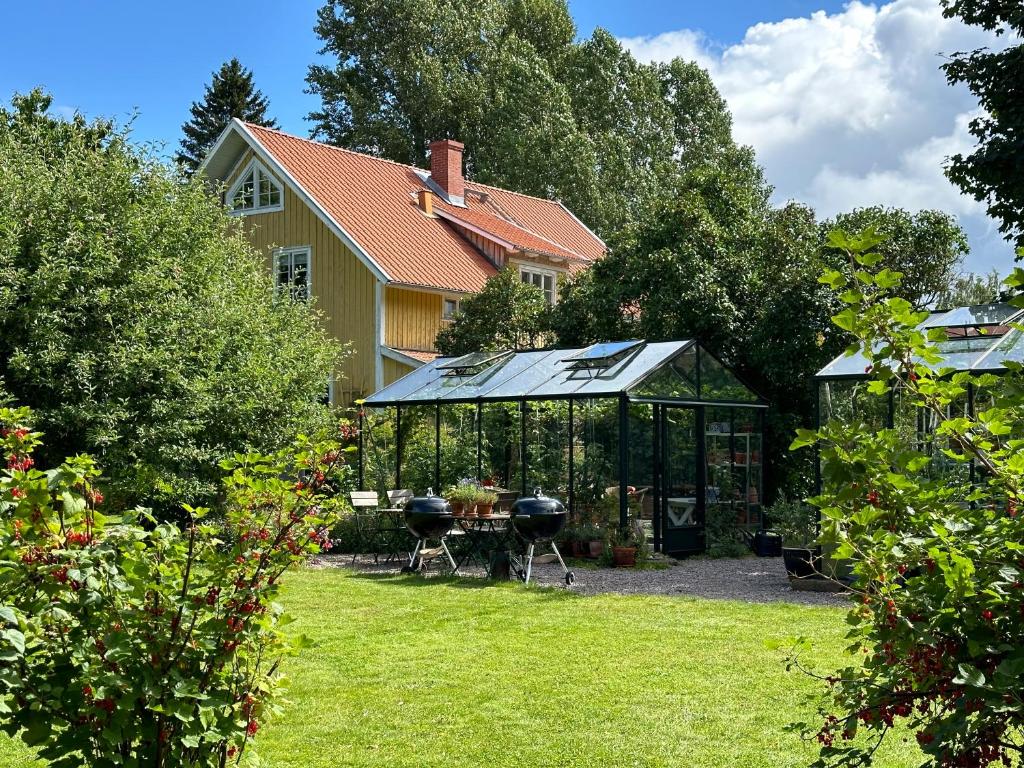 Zahrada ubytování Tåtorp vandrarhemmet