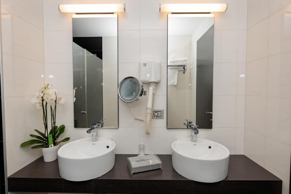 Koupelna v ubytování Sky Hotel Tirana