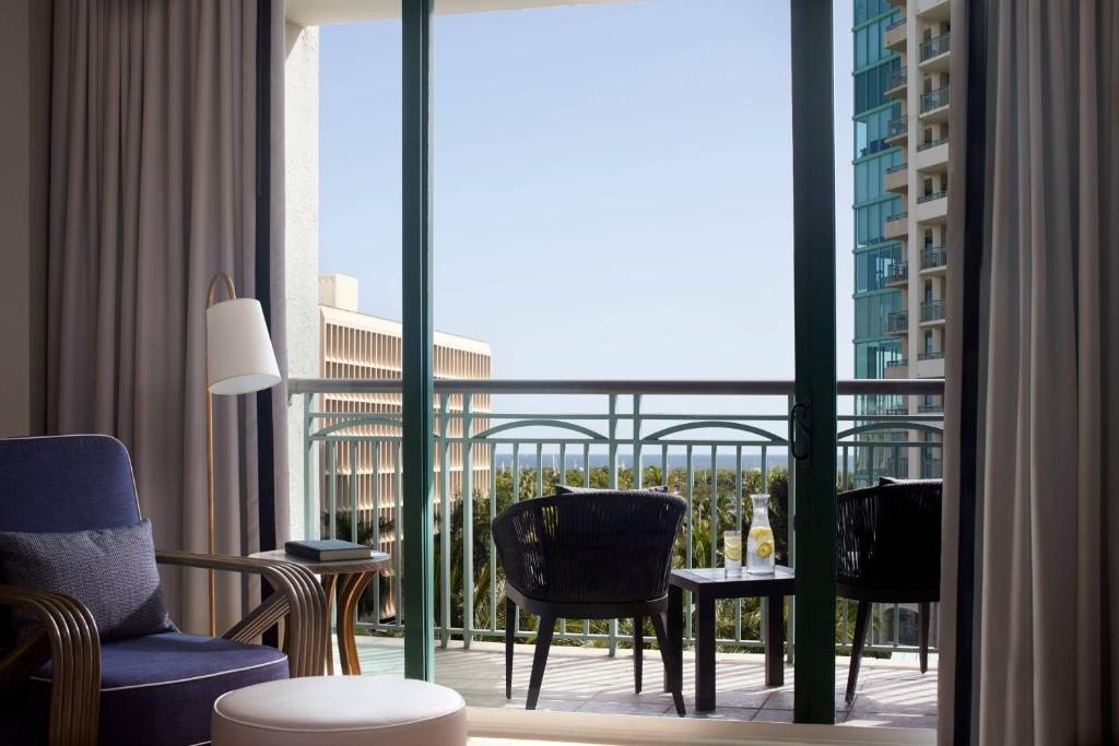 Balkón nebo terasa v ubytování The Ritz-Carlton Coconut Grove, Miami