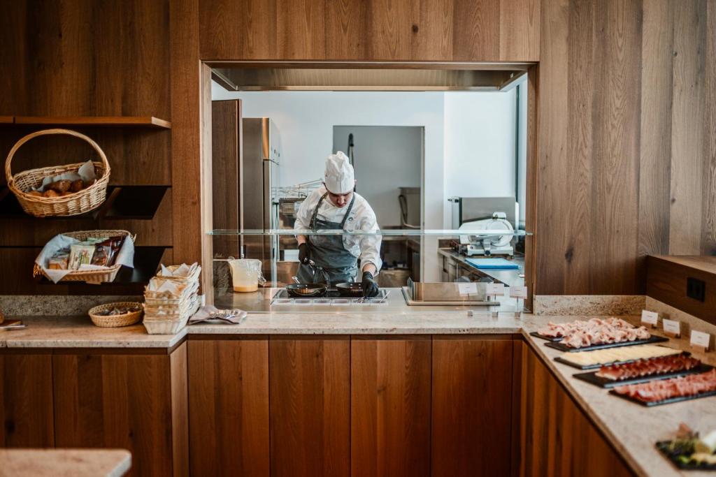 Jídlo v hotelu nebo okolí