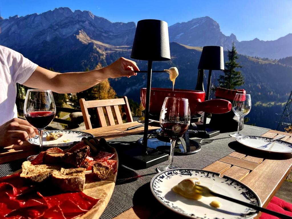Nespecifikovaný výhled na hory nebo výhled na hory při pohledu z apartmánu