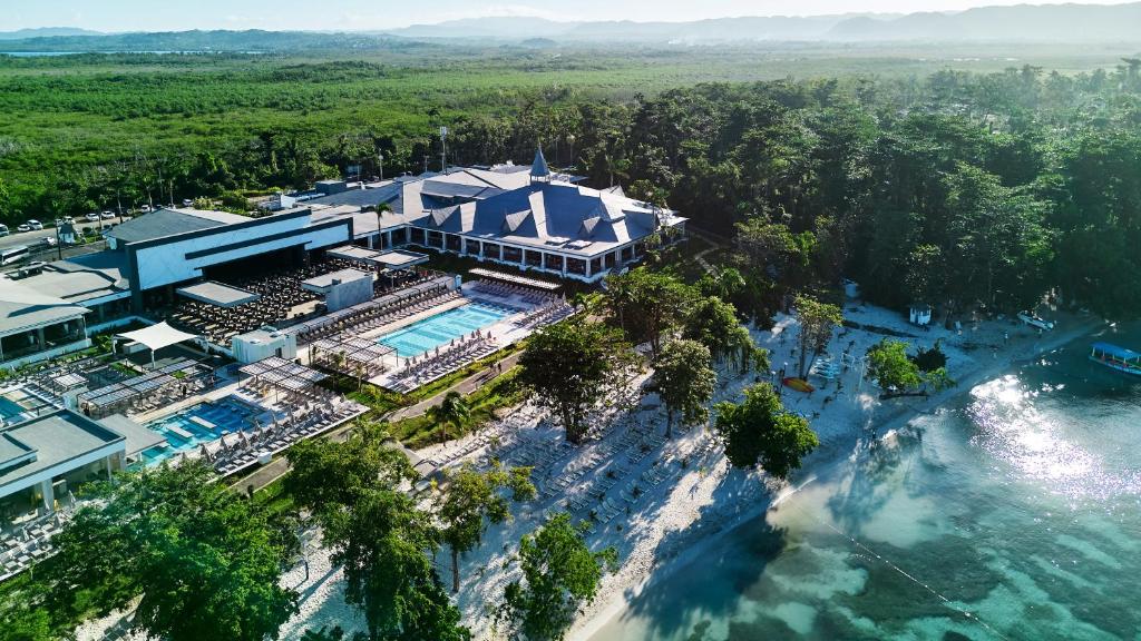 Bazén v ubytování Riu Negril - All Inclusive nebo v jeho okolí