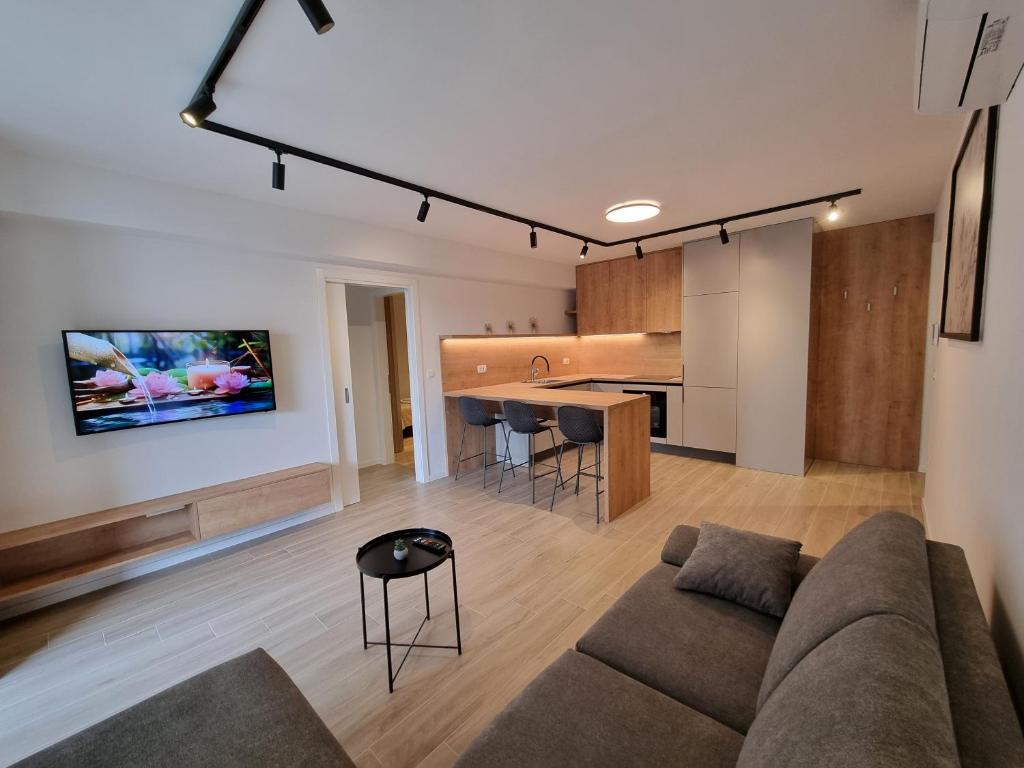 Apartment Dora with private parking