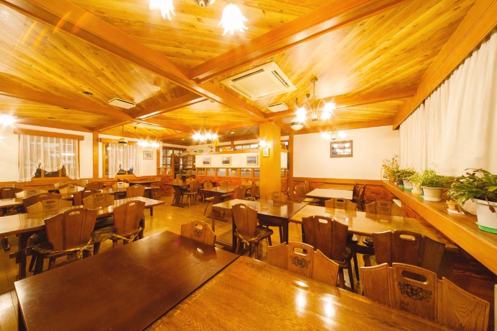 Restaurace v ubytování AlpenBlick入山登