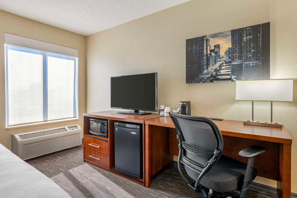 Best Western Chicago - Downers Grove photo