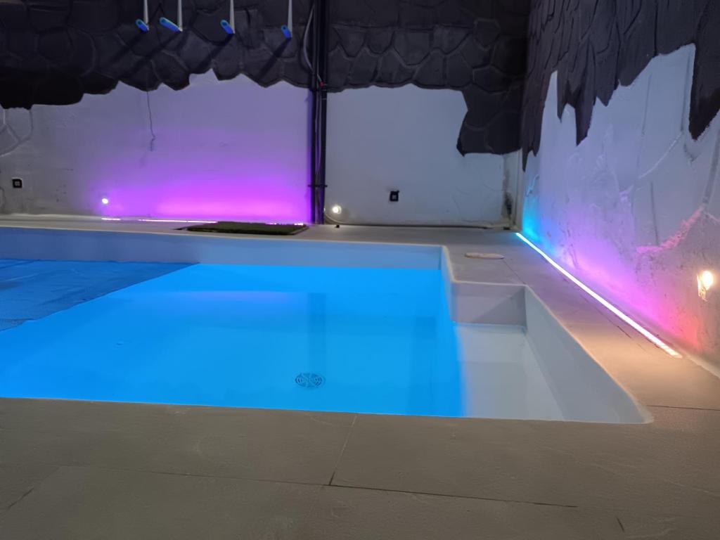 Bazén v ubytování Villa de Ingenio JAVAZU nebo v jeho okolí