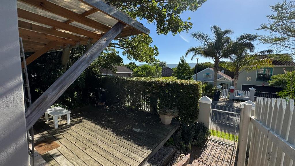 Κήπος έξω από το Rexford Cottage