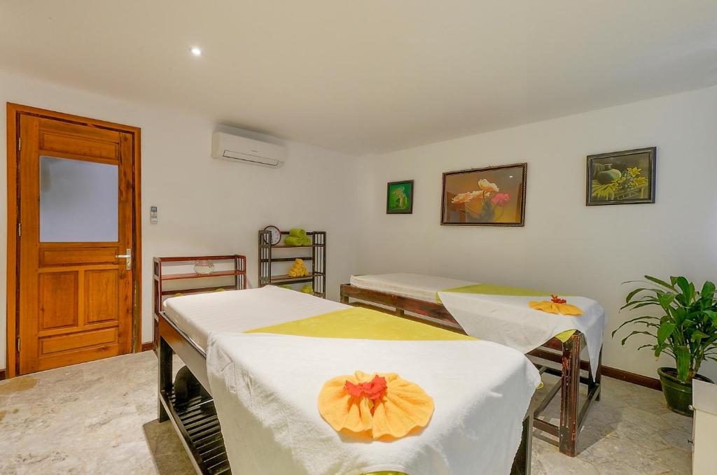 Deluxe Pool and Garden view room inclusive 60 minute Body treatment