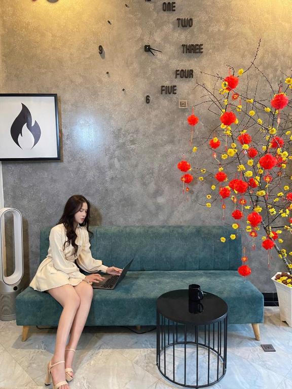 Khu vực ghế ngồi tại Ben Ben Hotel - Near City Center - Budget Stay