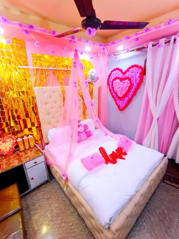 Postel nebo postele na pokoji v ubytování Lover's Point