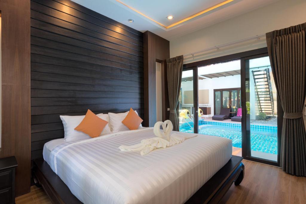Bazén v ubytování Blue Palm Residence Kata nebo v jeho okolí