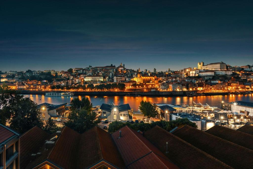 Uma visão geral de Vila Nova de Gaia ou uma vista da cidade tirada do hotel