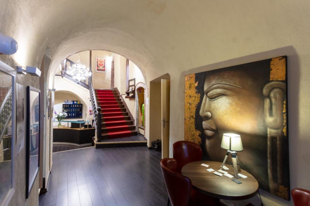 Fotografie z fotogalerie ubytování Hotel du Clocher v destinaci Rodez