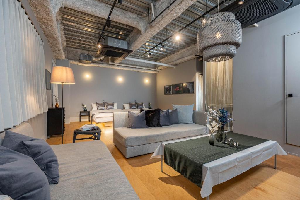 Bijou Suites Velvet