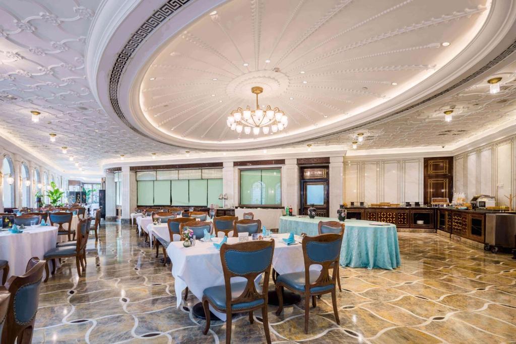 Restaurace v ubytování Donghu Collection Hotel