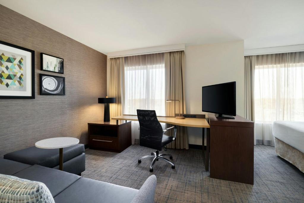 Residence Inn by Marriott Chicago Wilmette/Skokie - King Suite With Sofa Bed