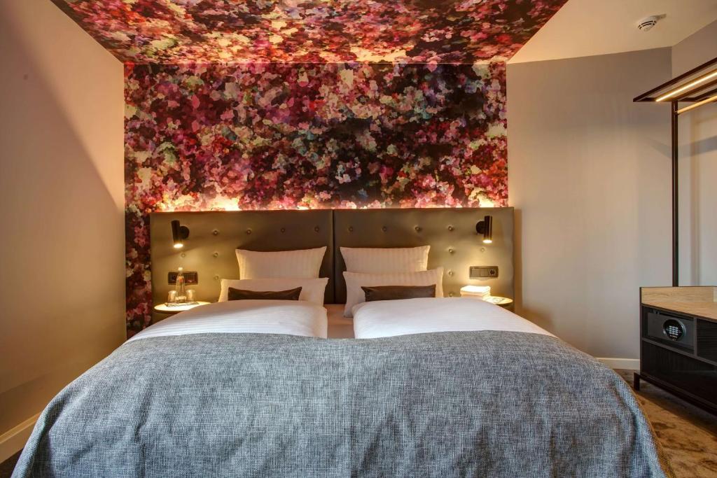 Vienna House Easy by Wyndham Hamburg City - Resim 25