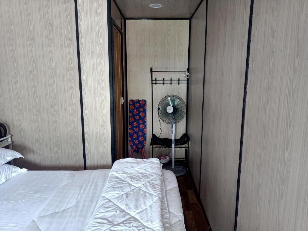 Postel nebo postele na pokoji v ubytování Chinta Chinta Cottage kabin 1