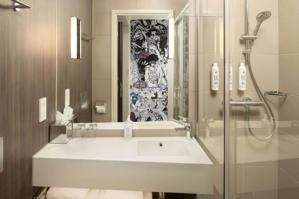 Moxy Glasgow Merchant City - Resim 38