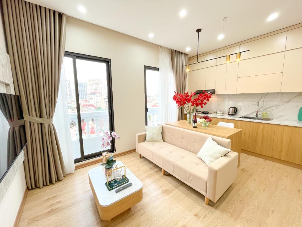 Kuchyň nebo kuchyňský kout v ubytování Amazing Housing Lạc Long Quân