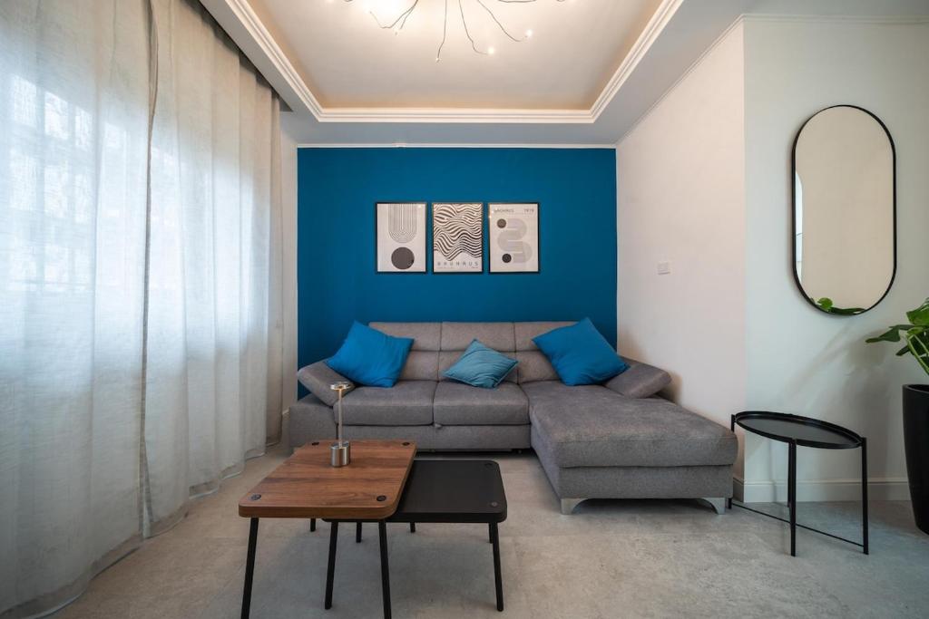 Χώρος καθιστικού στο Parking - Design - Caesar House