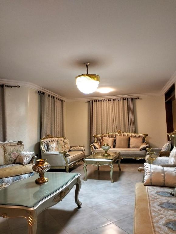 Entire Chic Villa away from Kampala City hustle!