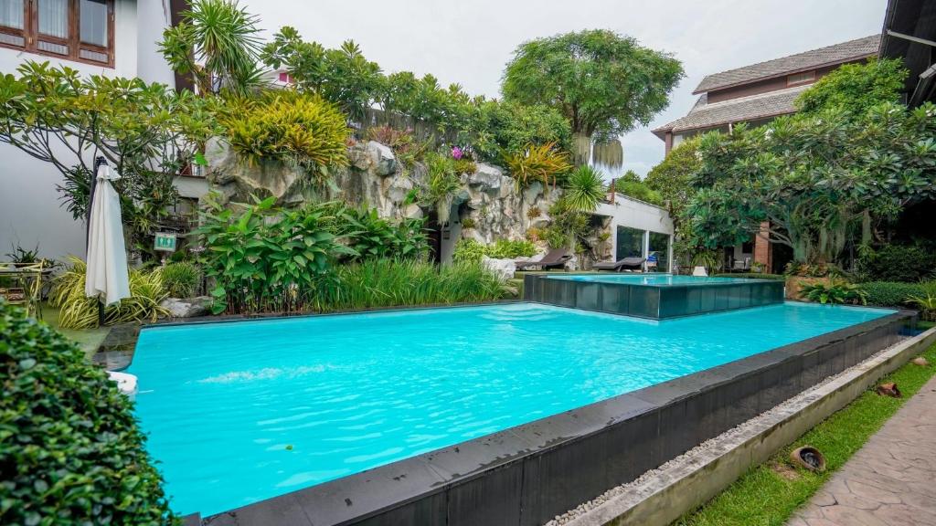 Kodchasri Thani Hotel Chiangmai - Resim 6