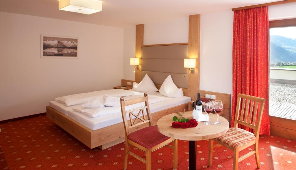 Postel nebo postele na pokoji v ubytování Hotel Elisabeth