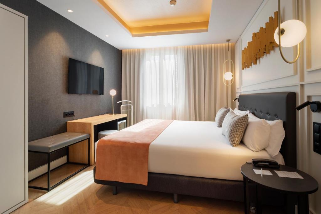 Catalonia Goya - Resim 9