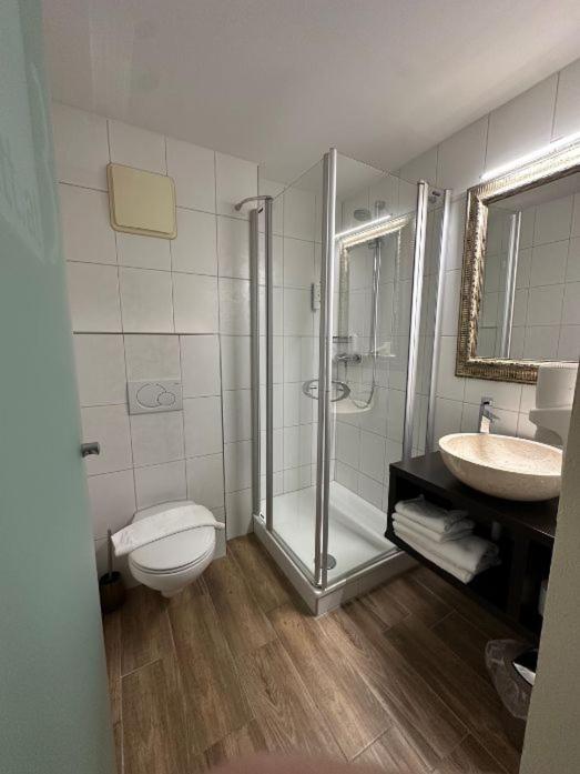 A bathroom at S'Matt 3