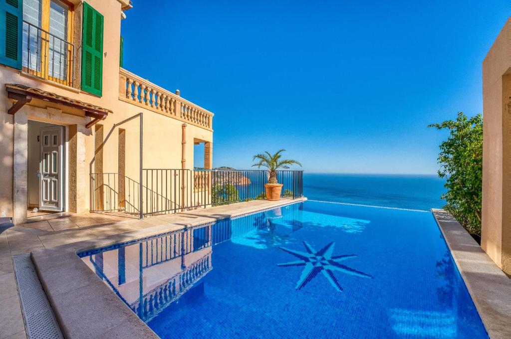 Bazén v ubytování Villa Ventimar nebo v jeho okolí