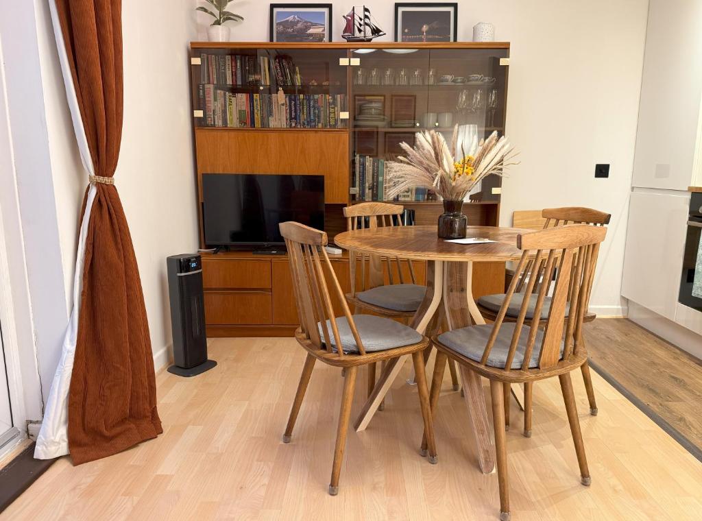 Kuchyň nebo kuchyňský kout v ubytování Clippers Quay Loft at Canary Wharf