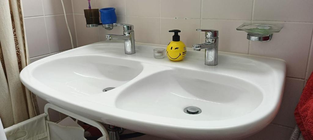 Jolie Chambre confortable proche de l'aéroport - Resim 33