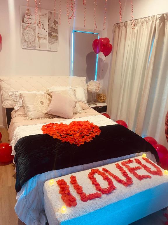 Delightful little house & Chateau Charme Suite - Resim 10