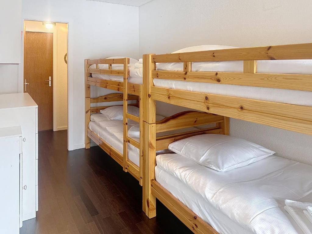 Postel nebo postele na pokoji v ubytování Morgins Cosy, Ski-in & out, Parking, Vue, Central, Wifi