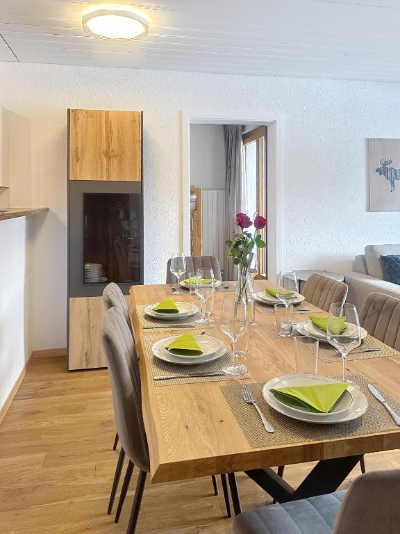 Fotografie z fotogalerie ubytování Morgins Cosy, Ski-in & out, Parking, Vue, Central, Wifi v destinaci Morgins