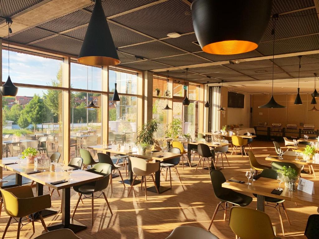 Restaurace v ubytování Ökohotel aus Holz Alea Eco