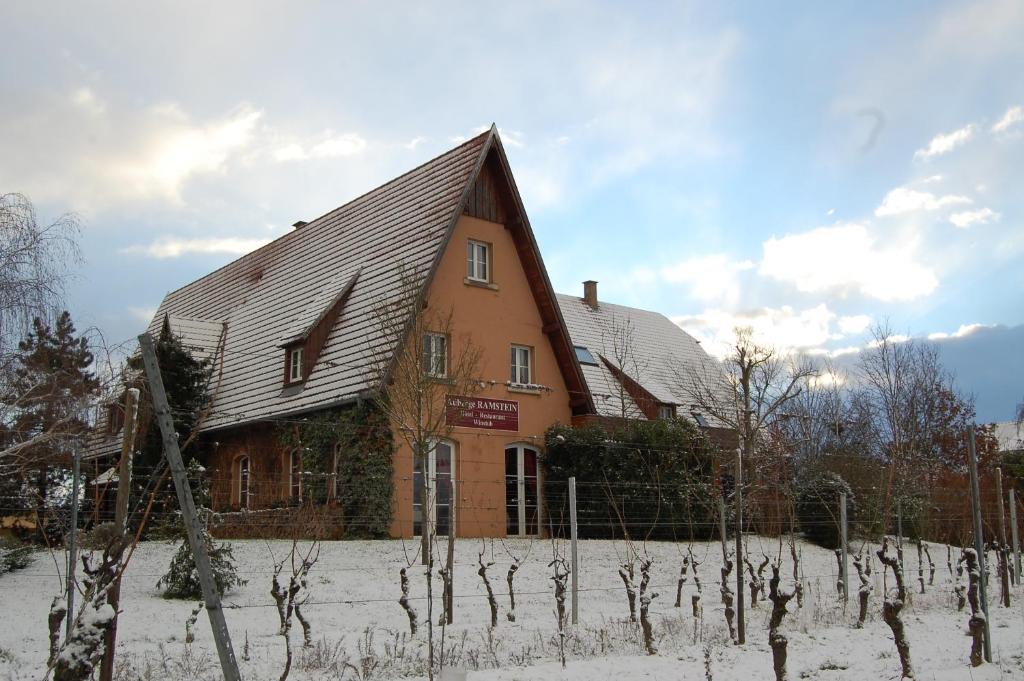 Auberge Ramstein Hôtel - Restaurant v zimě