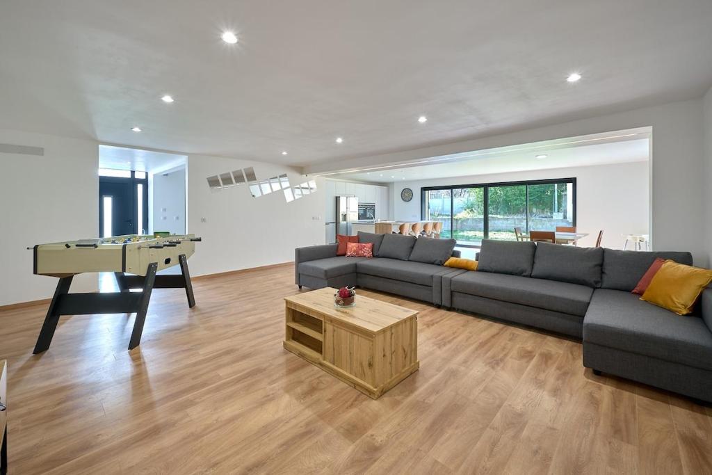 Et opholdsområde på Paris Premium Family House