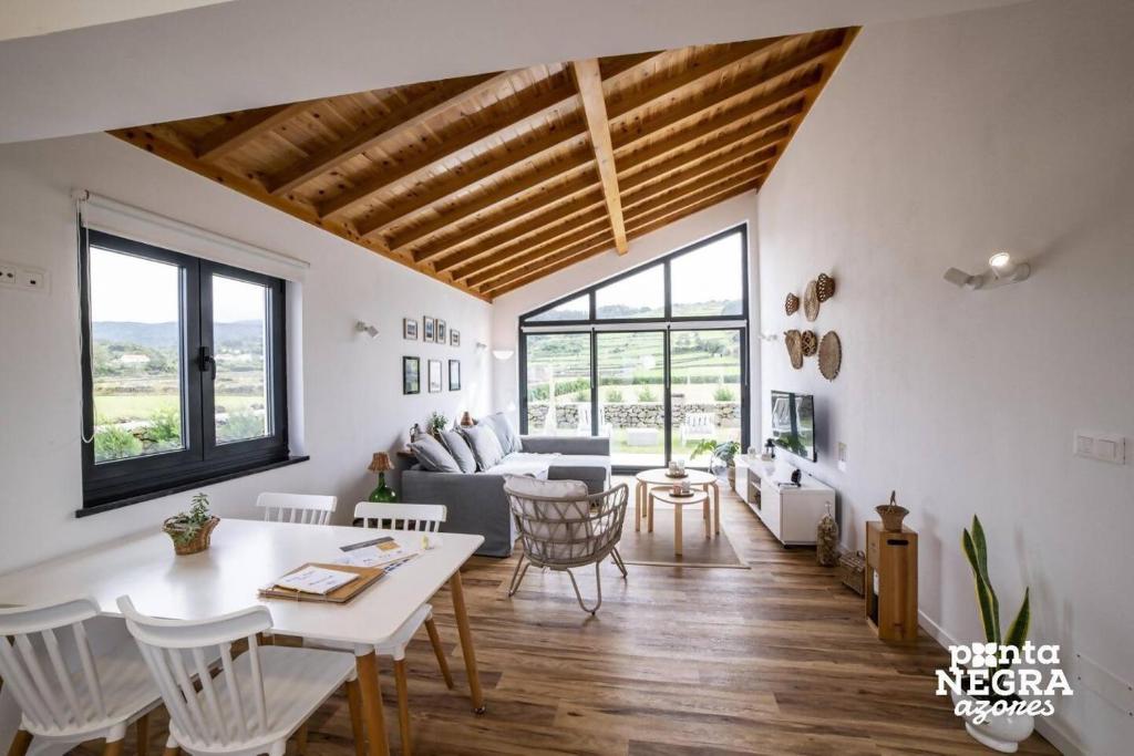 Posezení v ubytování Wine House by Ponta Negra Azores