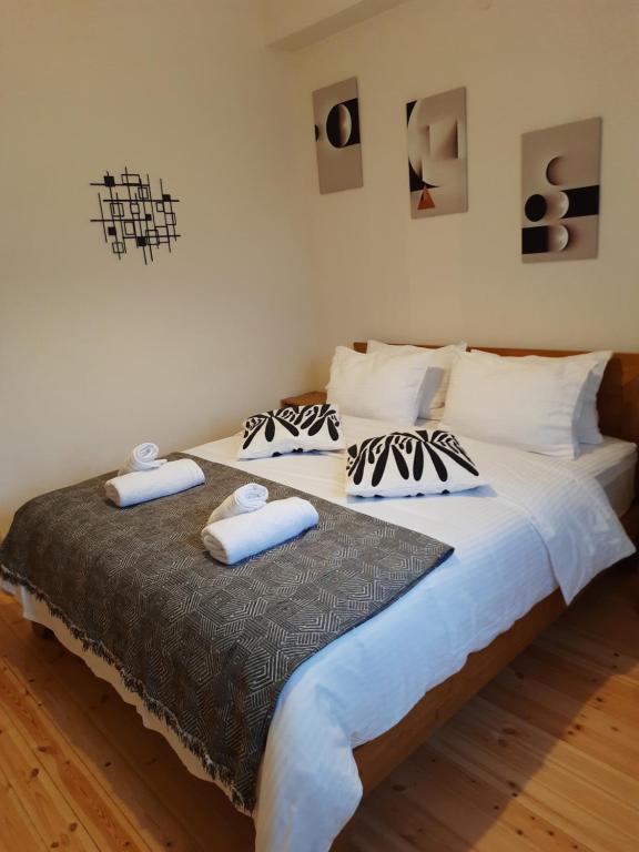 Akis Place