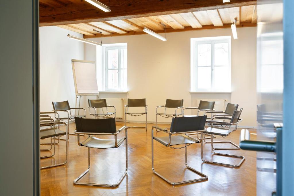 Business area at/o conference room sa Der Ederer