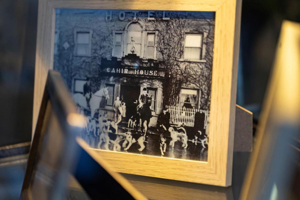 Gambar di galeri bagi Cahir House Hotel di Cahir
