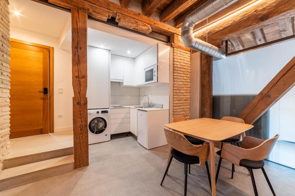 Apartamentos Santa Fe - Calle Armas by Toledo AP - 15