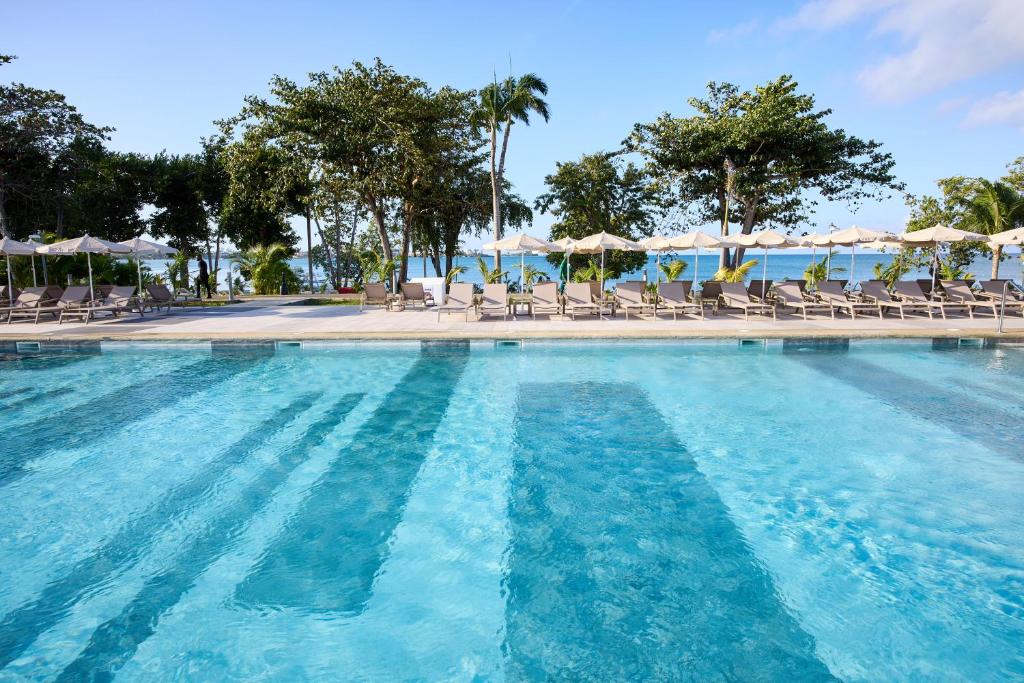 Bazén v ubytování Riu Negril - All Inclusive nebo v jeho okolí