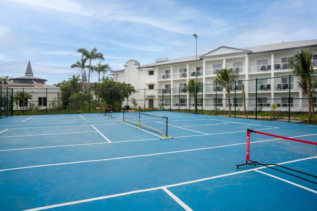 Tenis a/nebo squash v ubytování Riu Negril - All Inclusive nebo okolí