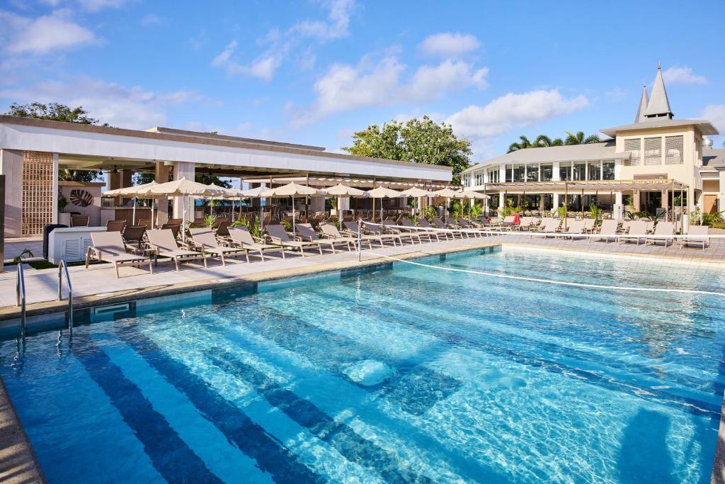 Bazén v ubytování Riu Negril - All Inclusive nebo v jeho okolí