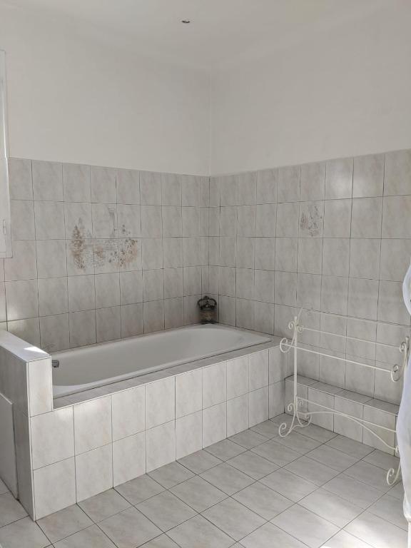 Koupelna v ubytování Mas dans les lavandes