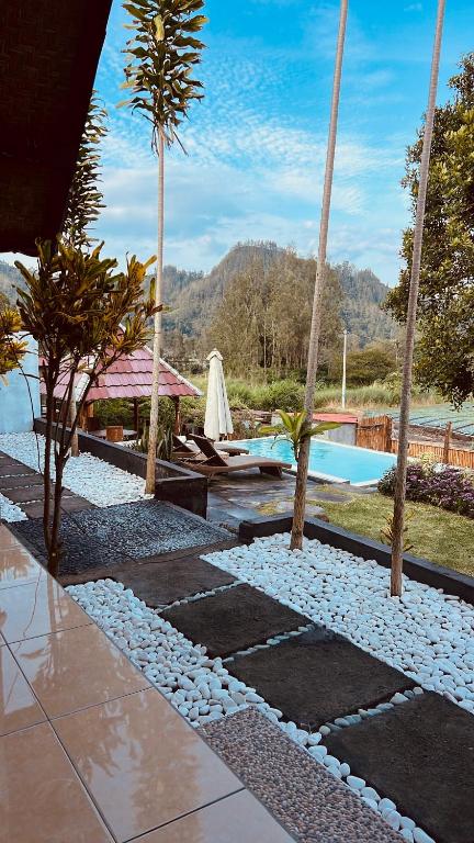 Nespecifikovaný výhled na hory nebo výhled na hory při pohledu z hotelu